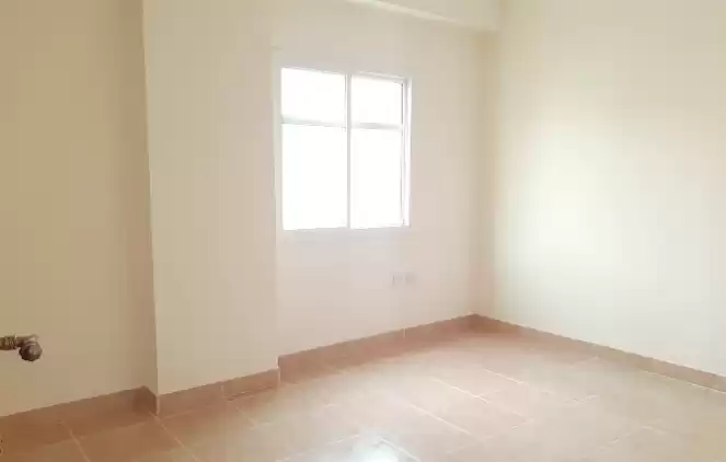 Wohn Klaar eigendom 2 Schlafzimmer U/F Wohnung  zu vermieten in Doha #7104 - 1  image 